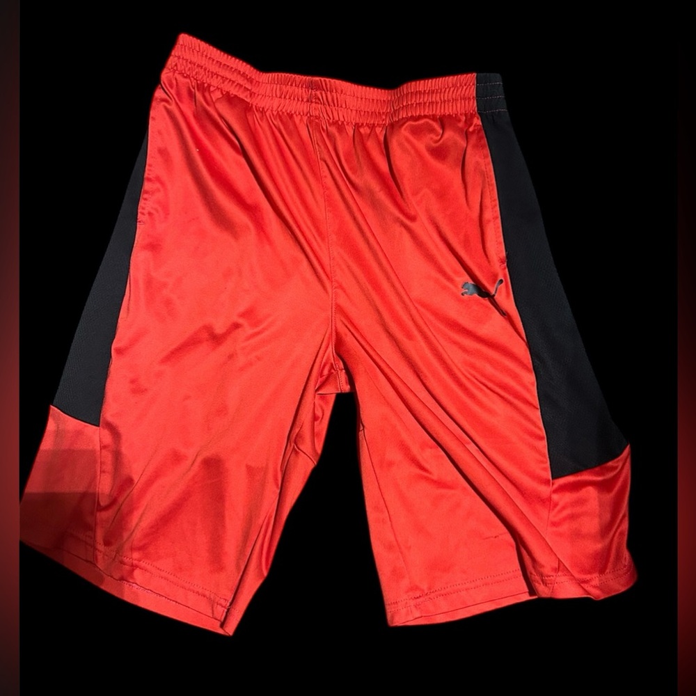 Red/black youth Puma elastic waist shorts (XL 18-20) side pockets Polyester